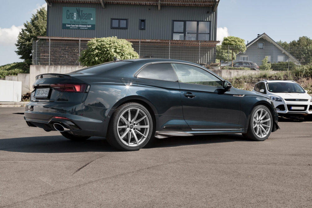 Capristo 2017-2019 Audi RS5 (F5/Sportback) Carbon Fiber Rear Diffuser - Image 2
