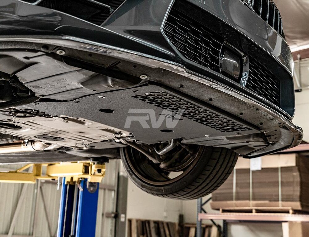 Alternative view of RW Carbon BMW F90 M5 Oil Cooler Guard