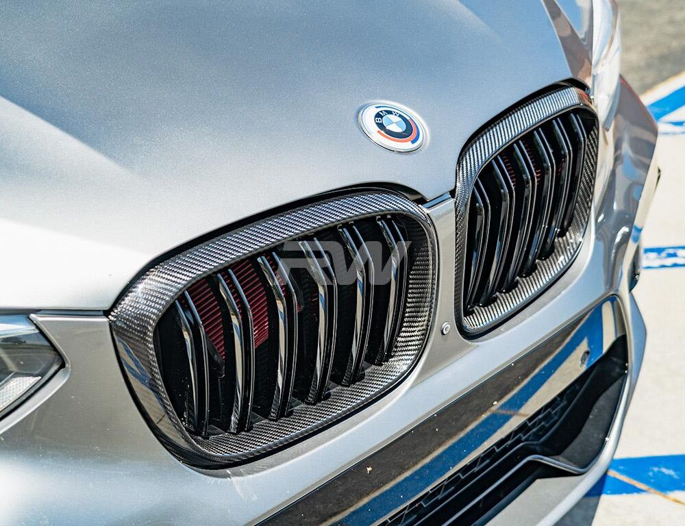 Alternative view of RW Carbon BMW G01 G02 F97 F98 Pre LCI Dual Slat CF Grilles