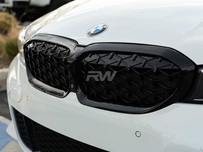 RW Carbon BMW G20 330i M340i Gloss Black Diamond Front Grilles
