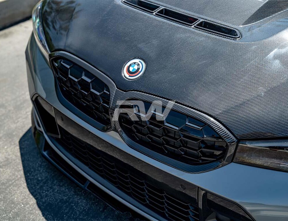 Alternative view of RW Carbon BMW G20 LCI Diamond Carbon Fiber Grille