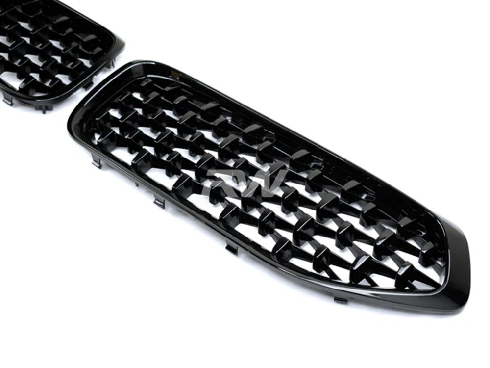 RW Carbon BMW G29 Z4 Glazing Black Front Grilles - Image 3