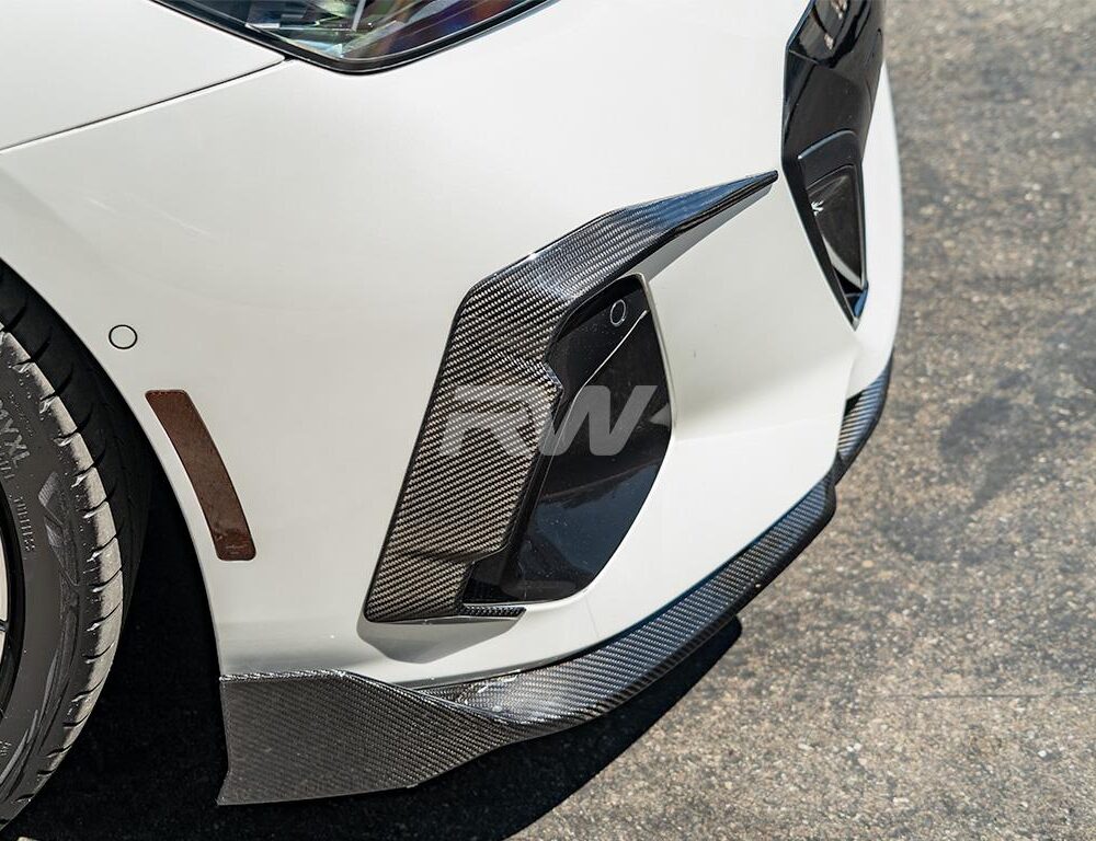 Alternative view of RW Carbon BMW G60 5-Series Carbon Fiber Front Side Vent Trims