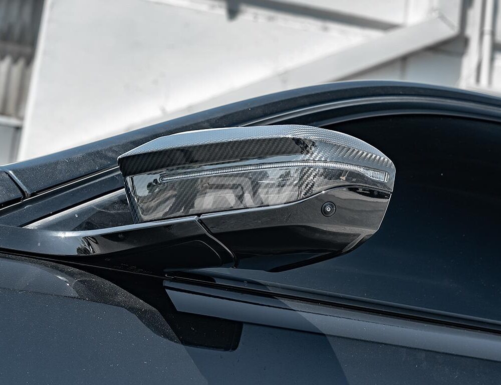 Alternative view of RW Carbon BMW G60 G70 G90 G99 Carbon Fiber Mirror Cap Replacements