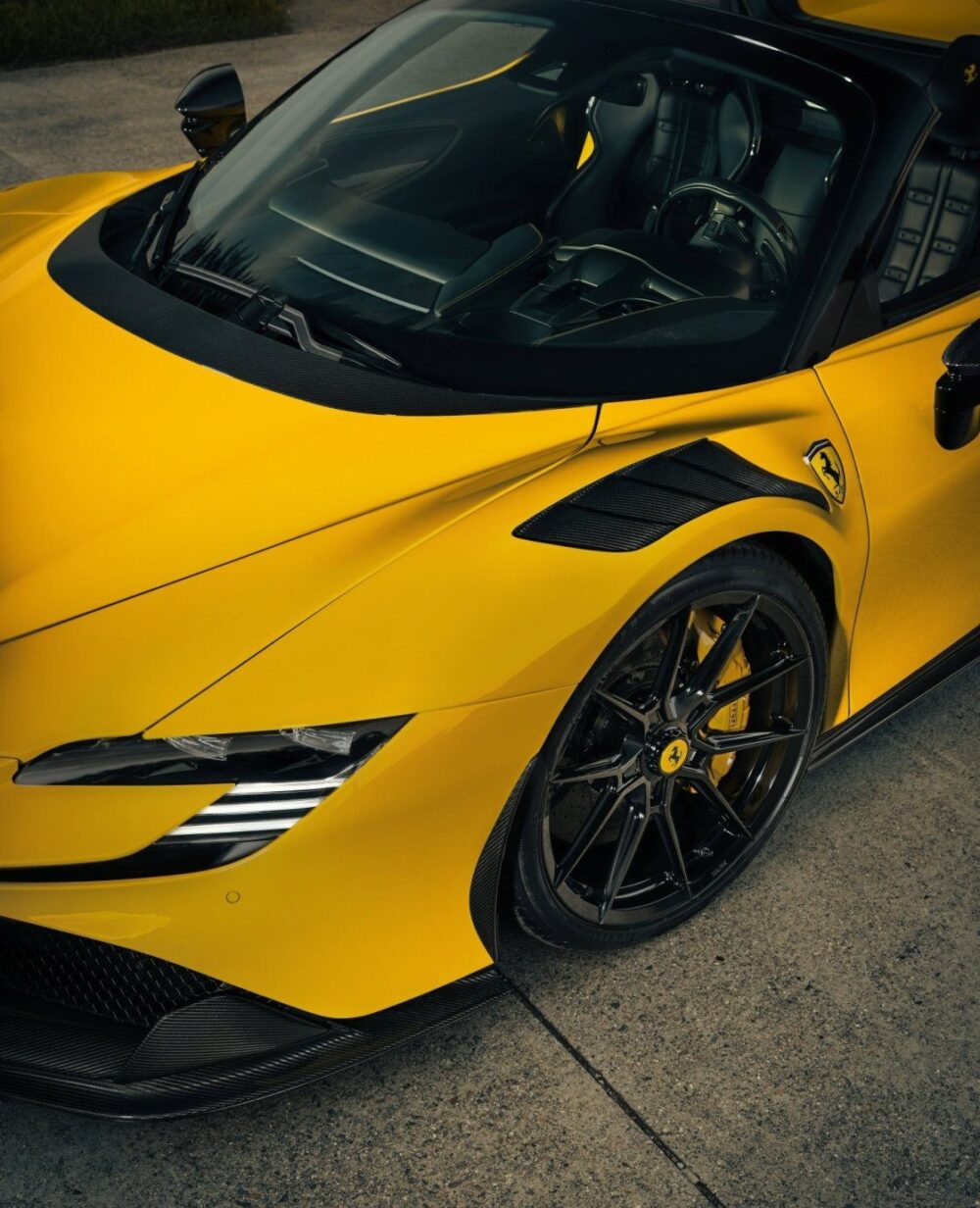 NOVITEC 2019-2024 Ferrari SF90 Race Front Fenders w/ Carbon Vents